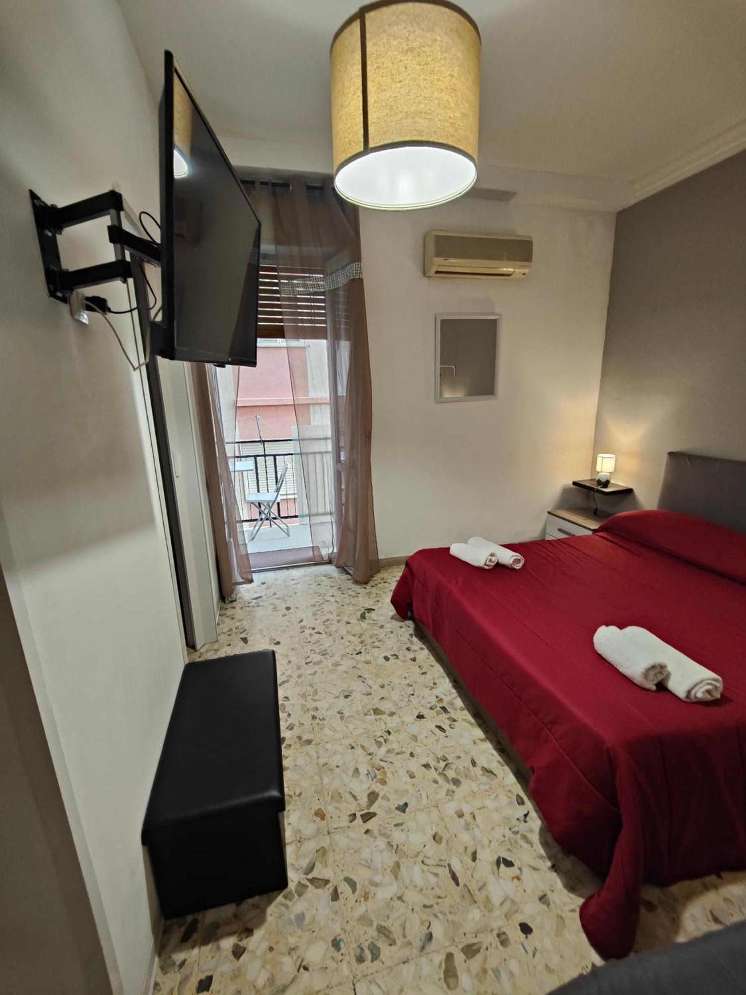 Etnea Gioeni House Suite Катанія Номер фото