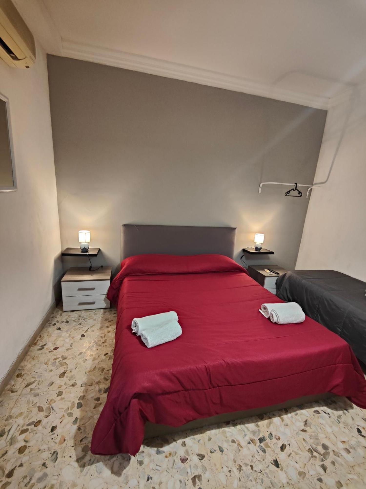 Etnea Gioeni House Suite Катанія Номер фото